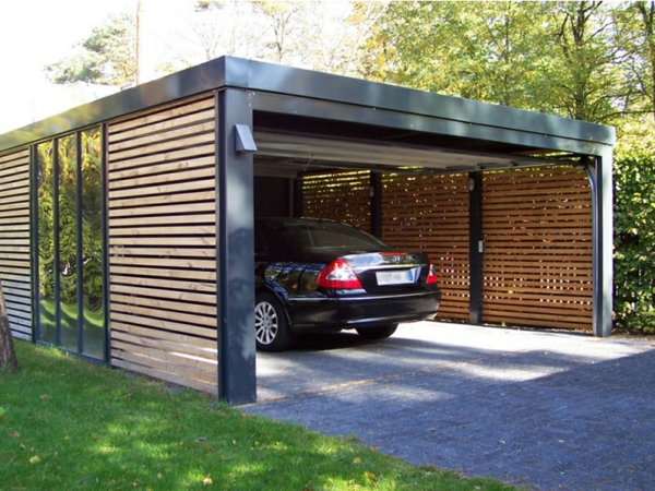 crno-automobil-u-moderne-garaže