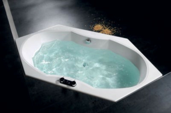 baño hexagonal-agua-en - fondo negro
