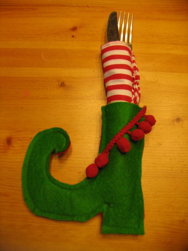 卫生巾折叠-圣诞节装饰红色和绿色