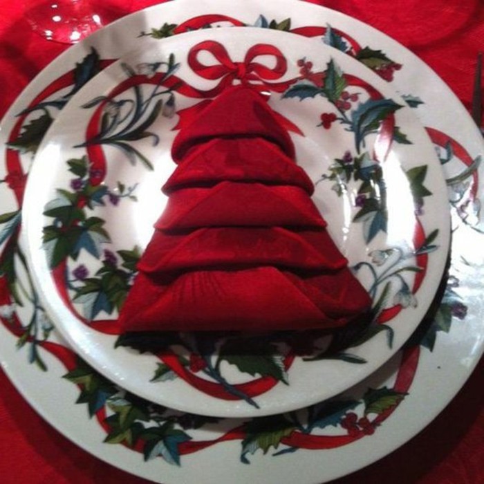 餐巾纸圣诞节倍 - 在 - 红色