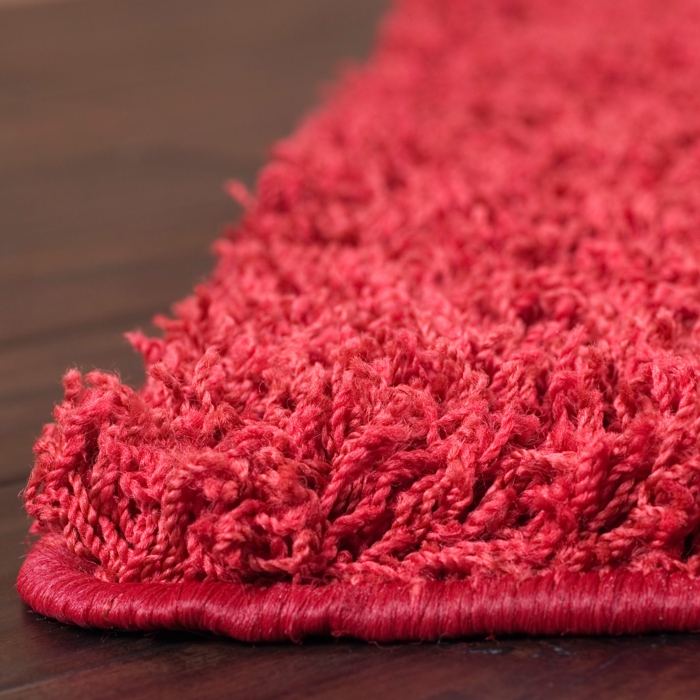 tapis shaggy design élégant rouge
