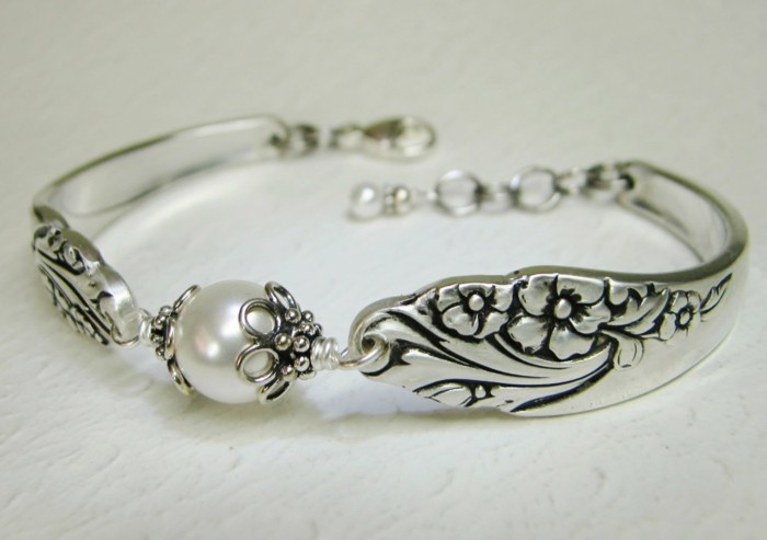 الفضة صنع المجوهرات نفسها-سوار مع الخرز الزجاجي كما هو ولهجة