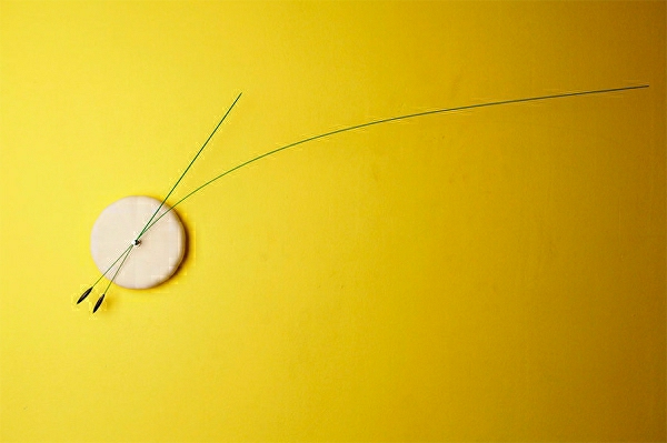 pieni-wall-clock-muotoilu-with-minimalistinen-sisustus