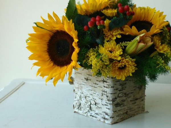 θερινή tischdeko-με-λουλούδια-όμορφα-κίτρινο-λουλούδι ρυθμίσεις-in-κίτρινο