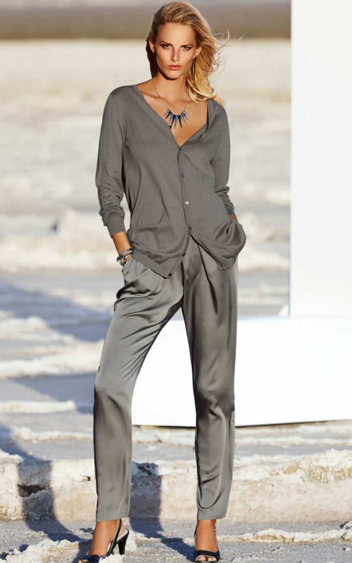 código de vestimenta de mujer de negocios casual mujer en color gris pantalones de raso y cardigan hermoso collar
