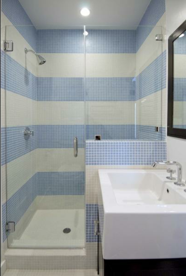 פסי טפטים-ב-כחול-3 אמבטיות: