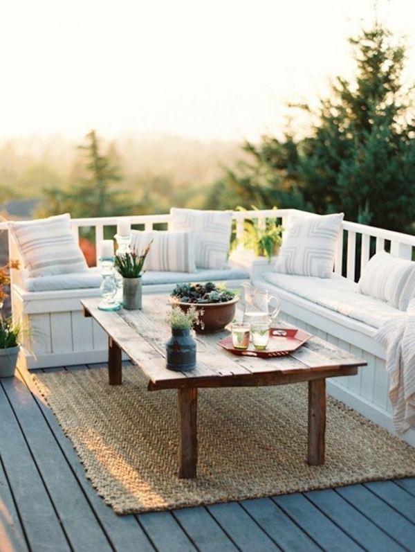 super-acogedora terraza-con-esquina asiento-in-white