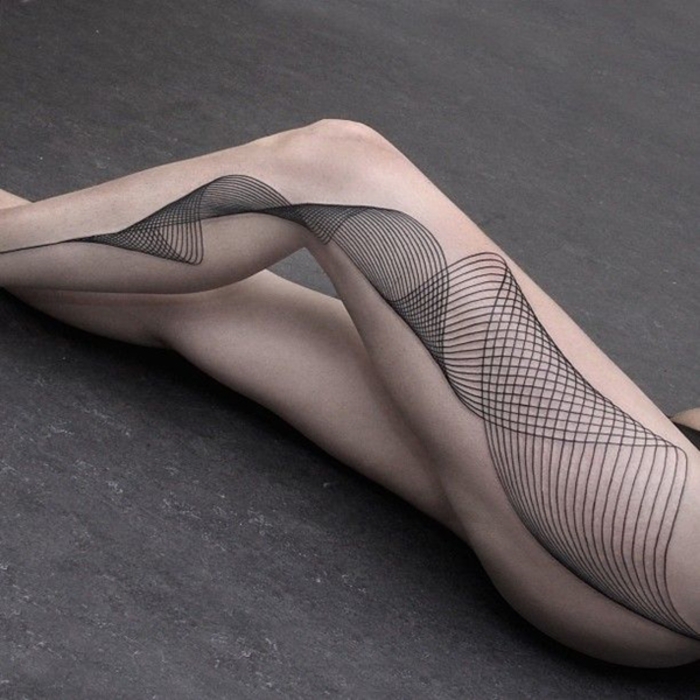 tatuaje en la pierna, ideas de tatuajes para mujeres, motivos de tatuajes femeninos