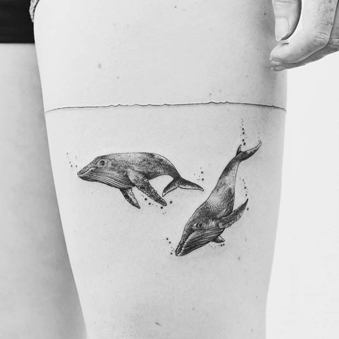 tatuaje en el muslo, ballenas, tatuaje de la pierna, bajo el agua, negro