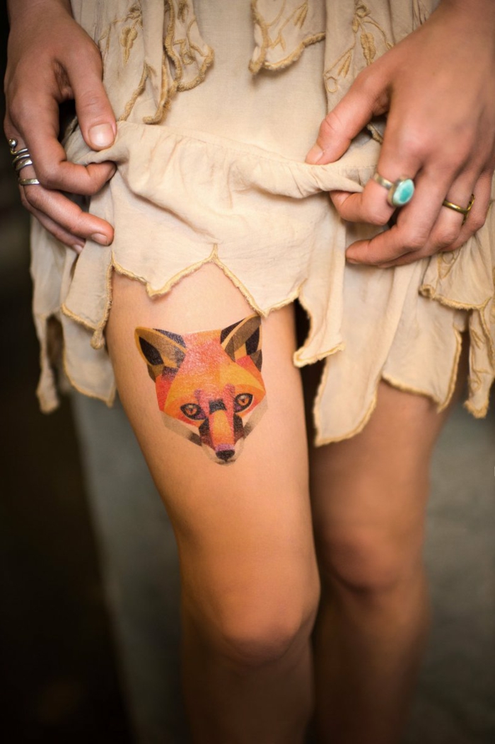 tatuointi jalka nainen suunnittelu kettu reiden maali tai kiinni keinotekoinen tatuointi oranssi
