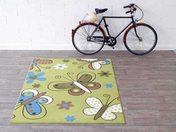 שטיח-פרפר-ידי-א-אופניים
