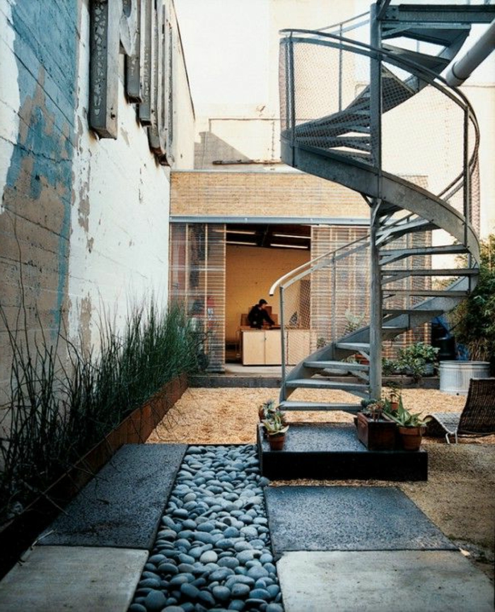 тераса етаж-от-камък-spiralltreppen-креативен дизайн