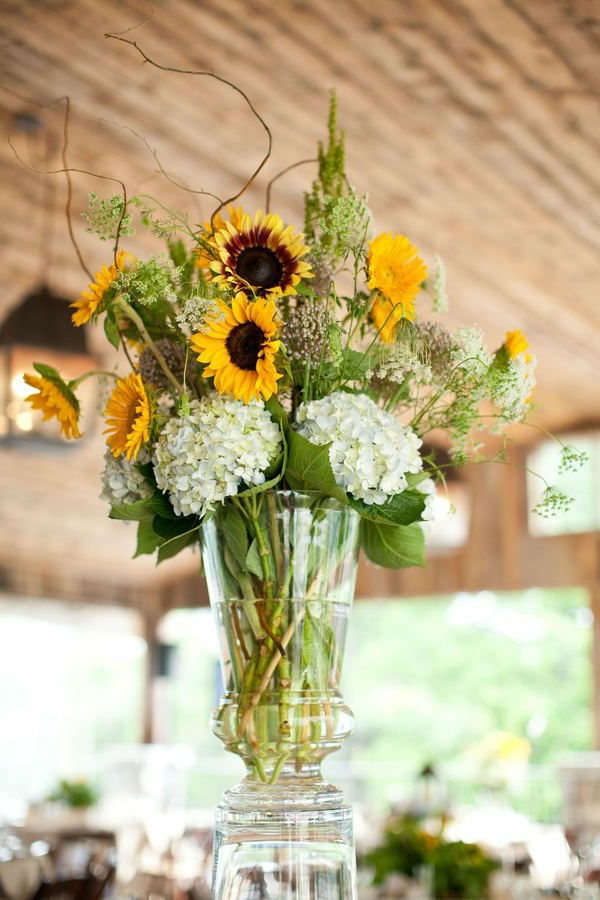 tischdeko-με-λουλούδια-όμορφα-κίτρινο-λουλούδι ρυθμίσεις-in-κίτρινο