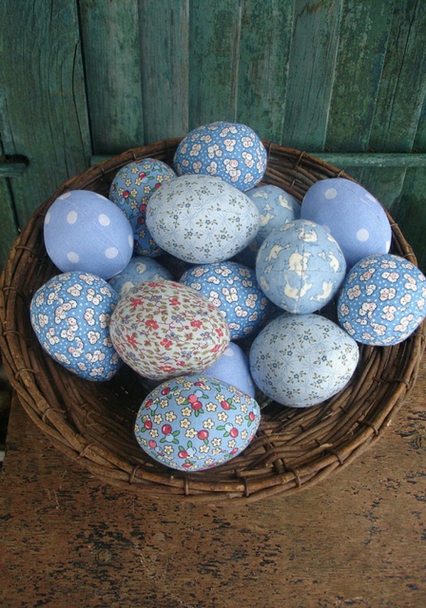 tischdeko के लिए वसंत-विचारों के लिए चित्रित ईस्टर मेज सजावट-eggs-