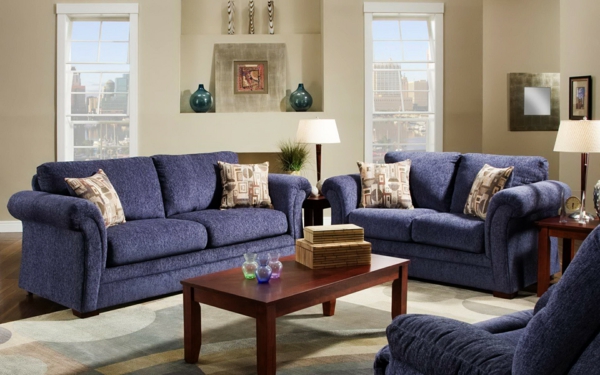 μεγάλη-και-μοντέρνο-κελυφών χρώμα-από-a-όμορφα-καθιστικό-μπλε καναπέδες