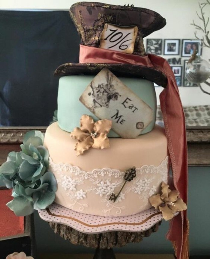 pie-to-18-születésnap születésnapi torták Alice Csodaországban-in-pite-fondant-magad-make