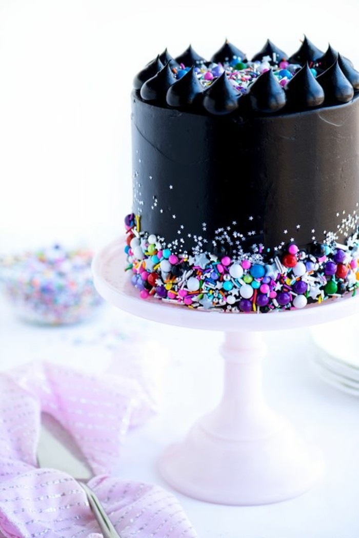 पाई-टू-18-जन्मदिन जन्मदिन केक-आकर्षक-black-पाई रंगीन-SUESSE डेको