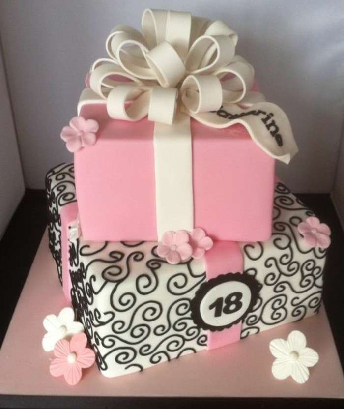 pie-to-18-Geburtstagstorten születésnapi ajándék fondant-pie-fehér-loop