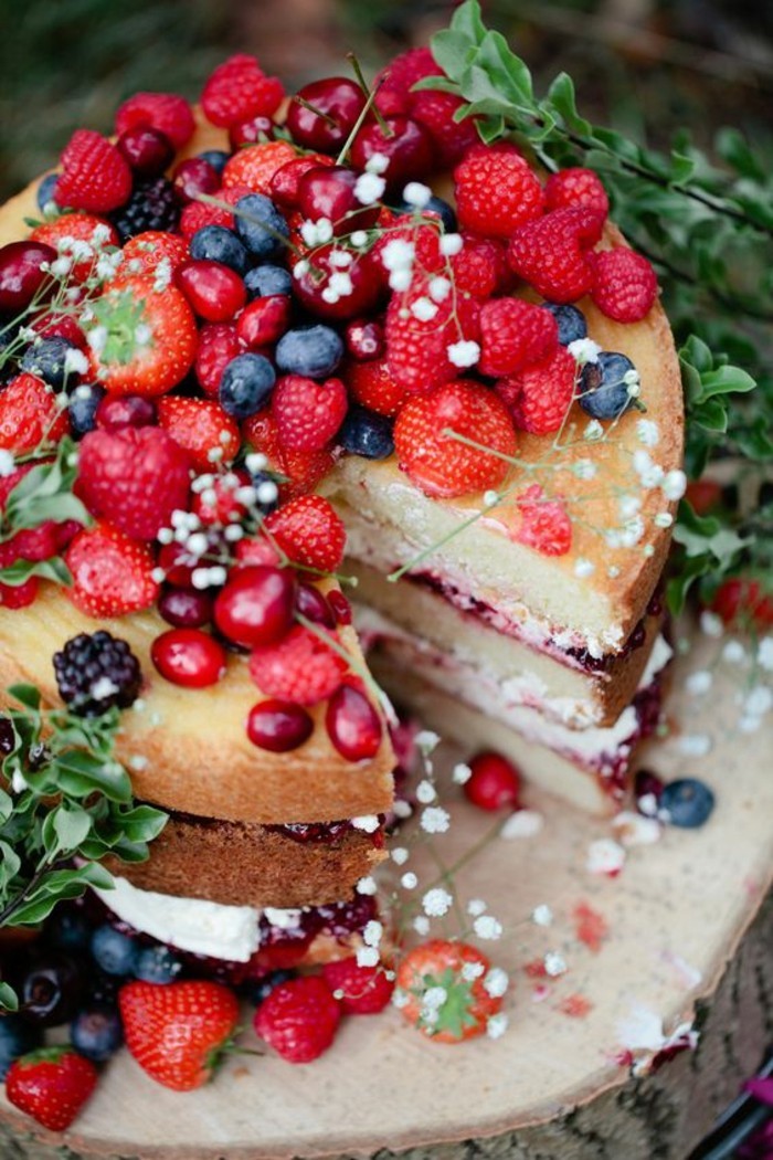 पाई-टू-18-जन्मदिन जन्मदिन केक-लस मुक्त-पाई फल क्रीम रंग और सुंदर