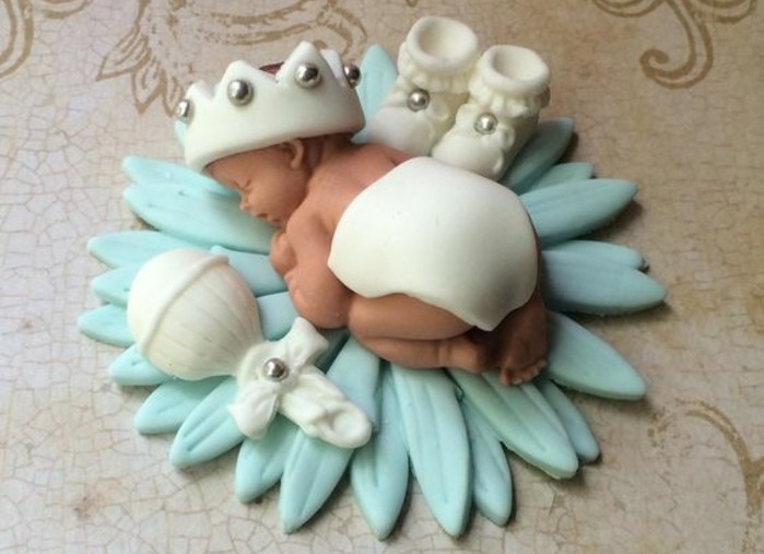 tartes à-belle-baptème fondantes figurines à-baptème couchage bébé-ange