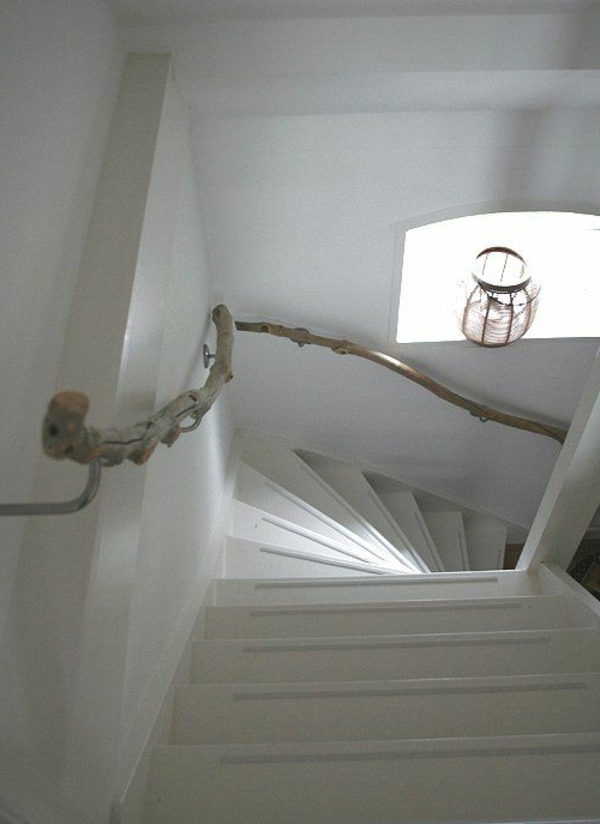 用于楼梯的浮木扶手