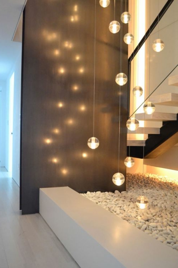 सीढ़ी प्रकाश-दिलचस्प दीवार डिजाइन