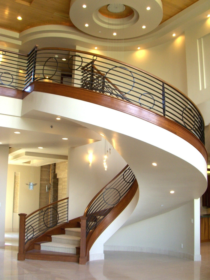 Maneras creativas de iluminación LED en esta escalera, círculos con diferentes tamaños como decoración