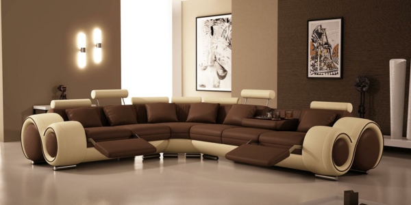 סלון מודרני עם דגם מעניין של הספה עור