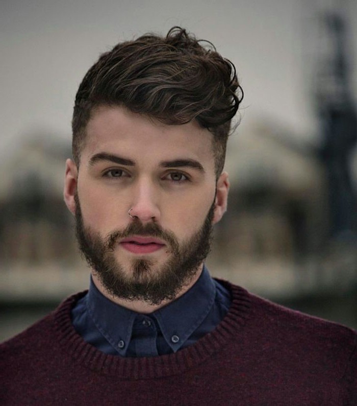 alsó stílusa felső frizura az év 2023 ing pulóver férfi göndör haj szakáll