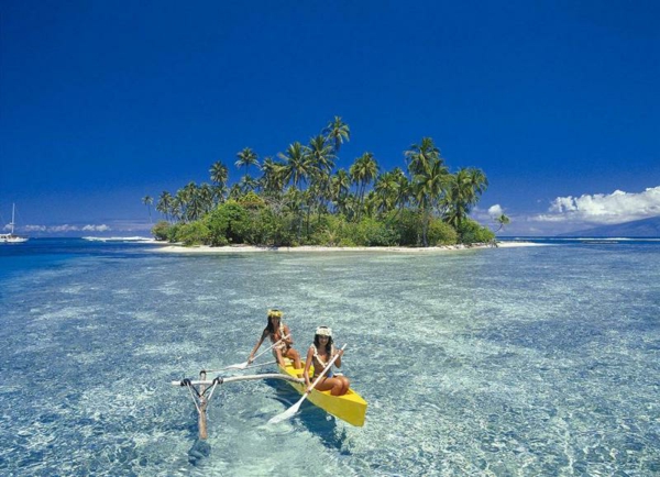 loma-in-Ranskan Polynesiassa-middle-vedessä