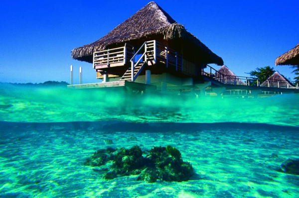 loma-in-Ranskan Polynesiassa-alle-ja-over-the-vesi
