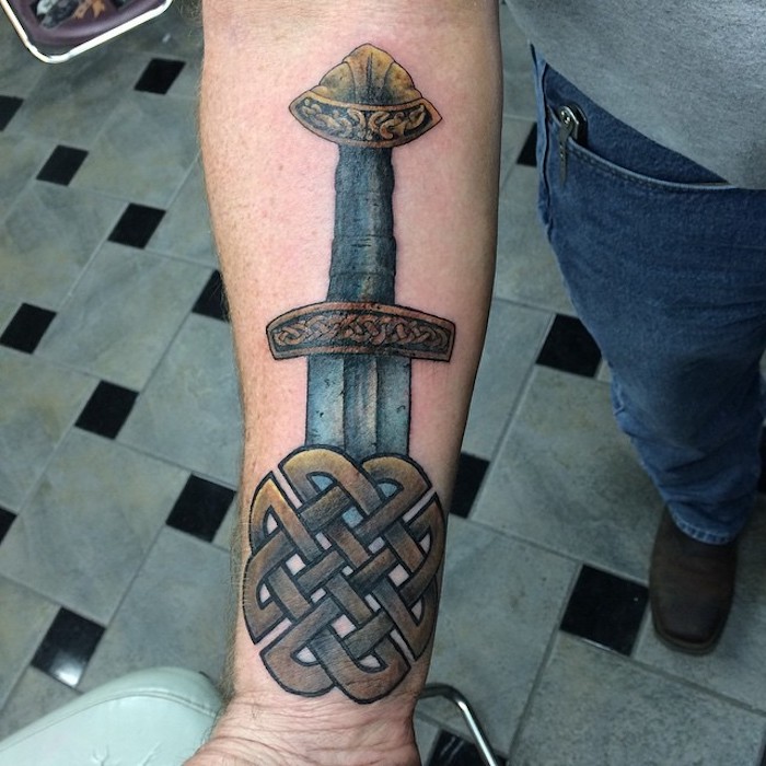男人，手臂，armtattoo，剑，多彩的纹身