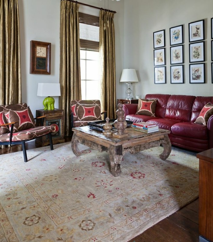 שולחן קפה משובח פנים עשוי שטיח מעץ מלא עם מוטיבים-קטן-ציורי-אדום-עור אתניים ספה