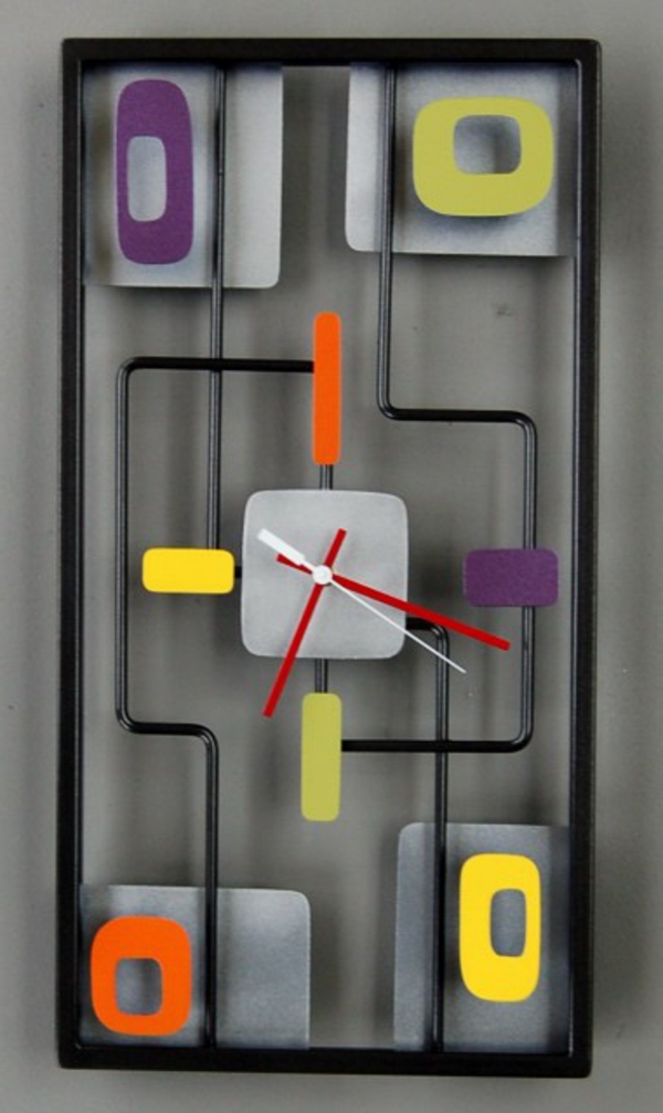 विंटेज दीवार घड़ी दिलचस्प - रंगीन आंकड़े