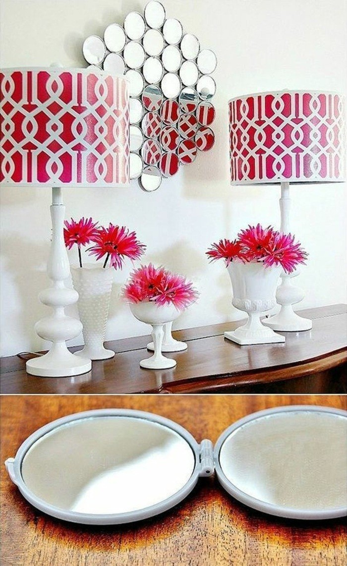 wanddeko-itse-make-seinäsomisteiden-ideoita-pieni-peili-valaisimet-vaaleanpunaiset kukat
