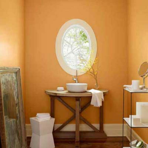 τοίχο χρώμα-βερίκοκο-μικρό-μπάνιο-στρογγυλό παράθυρο