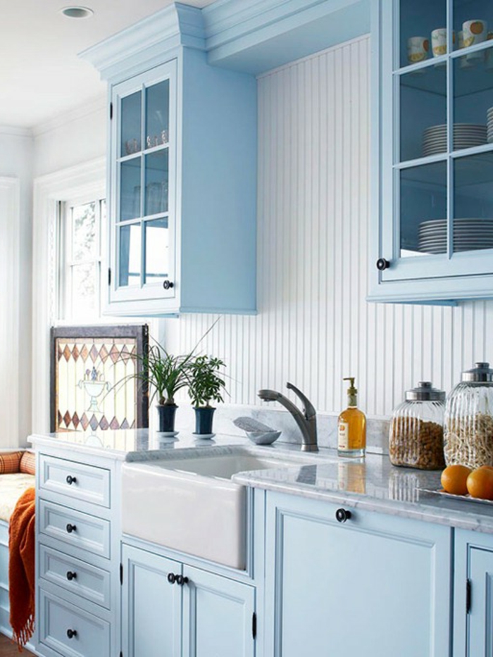 pared de color azul-hermosa-pequeña cocina