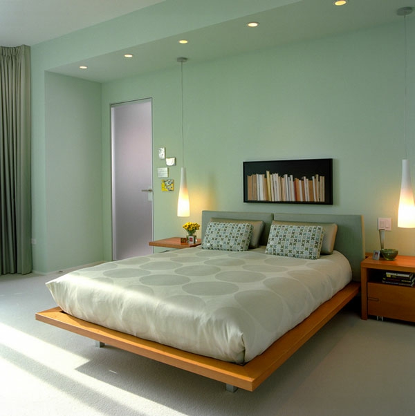 seinän väri-minttu-Cozy makuuhuoneen-with-moderni-runkosänky käyttää Silver päiväpeite