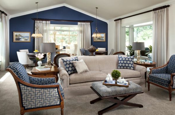 nagy-fal színe-mélykék-as-kiemelő fal és fából készült bútorokkal-with-blue-motívumok
