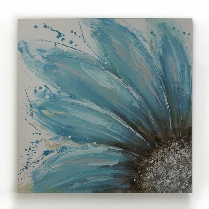 קיר בעיצוב בעצמך-לעשות-יפה-הצבועה בכחול פרח לקישוט