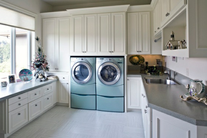 пране настроени-привлекателна-оборудване-синьо-перални машини