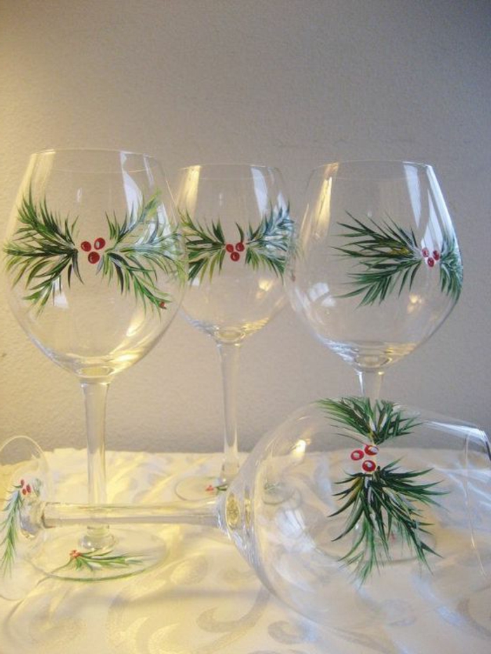 装饰圣诞节，眼镜，绿枝，婚礼晚宴，表