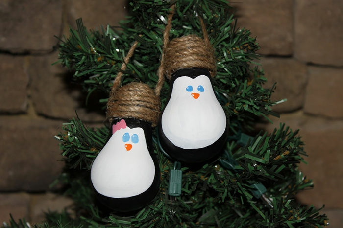 Decoración de Navidad, pingüino de bola de Navidad hecho de peras, árbol de Navidad