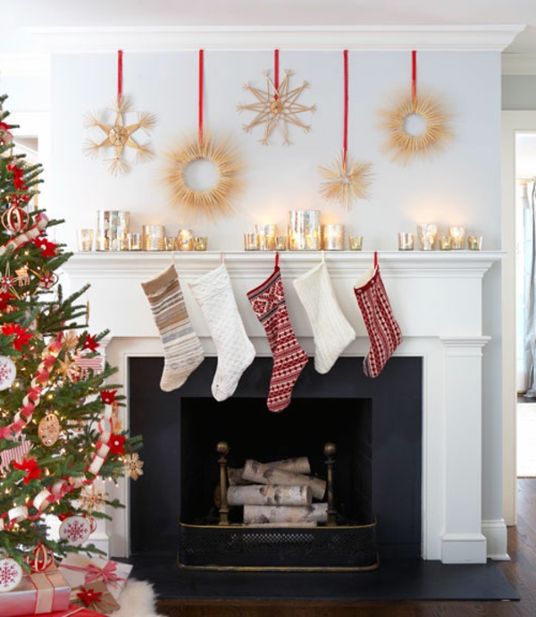 Weihnachtsdeko-idées-chaussettes-sur-la-cheminée