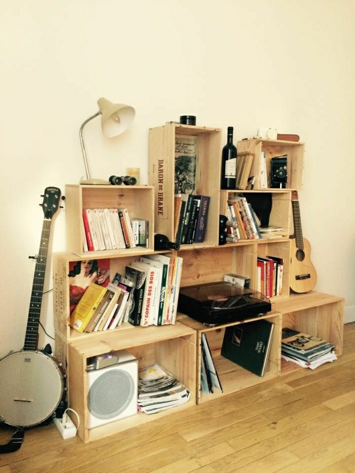 étagères vin caisse en bois livres Lampe de lecture Instruments de musique