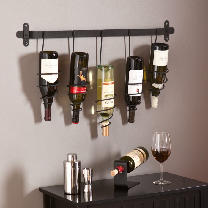 ξύλο rack κρασί οικοδομήσουμε το δικό σας κρεμαστή ράφι κρασιού τα μπουκάλια κρασί κρέμονται στον τοίχο λευκό κρασί