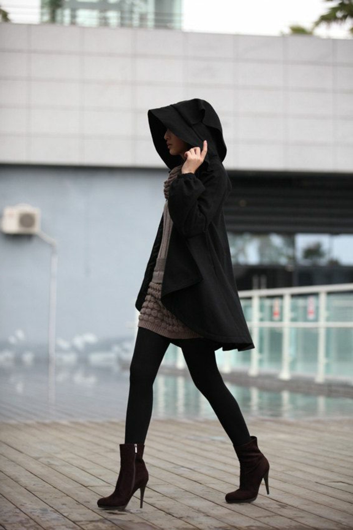 冬季外套换妇女非常别致的黑色模型