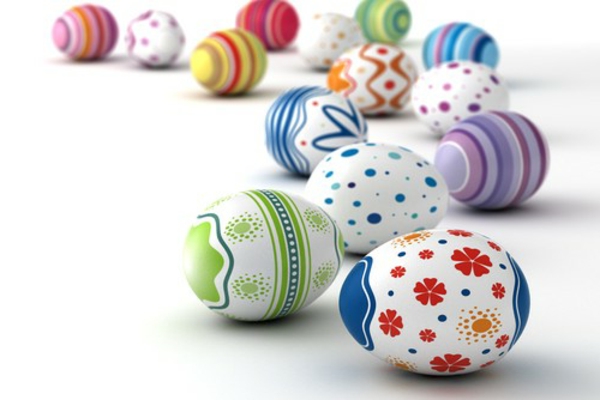 अद्भुत डेको-विचारों के लिए ईस्टर-साथ-रंगीन-ईस्टर अंडे