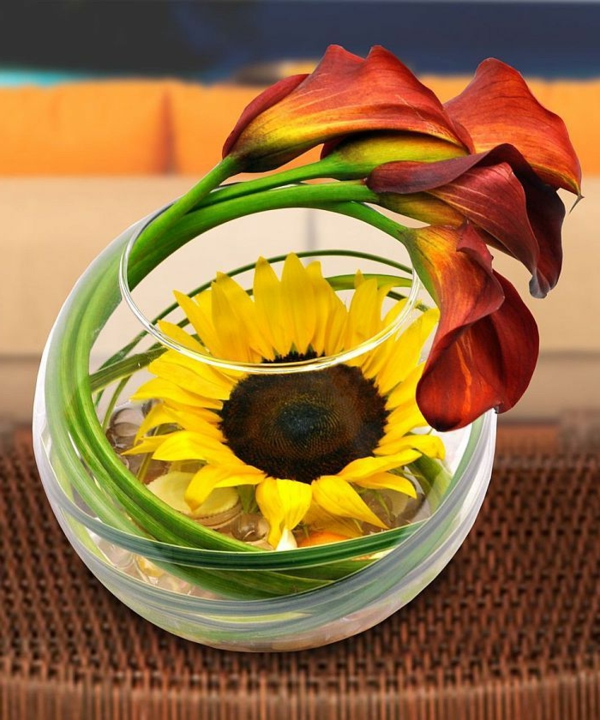 υπέροχο-tischdeko-με-λουλούδια-όμορφα-κίτρινο-λουλούδι ρυθμίσεις-in-κίτρινο-ηλίανθο-σε-γυαλί