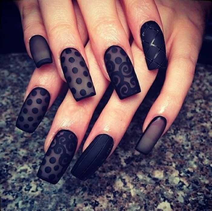 hermosas uñas de Negro